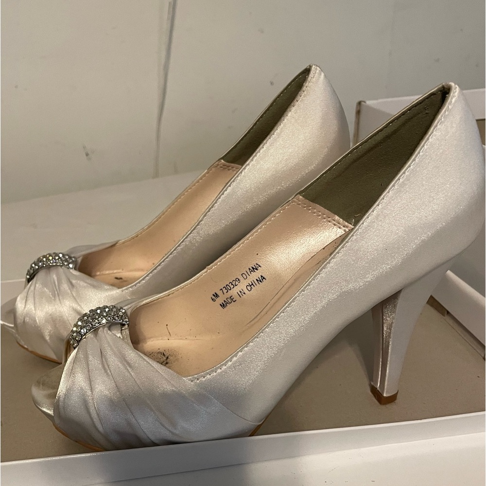Size 6 David’s Bridal Diana White heels - only worn once, fair condition